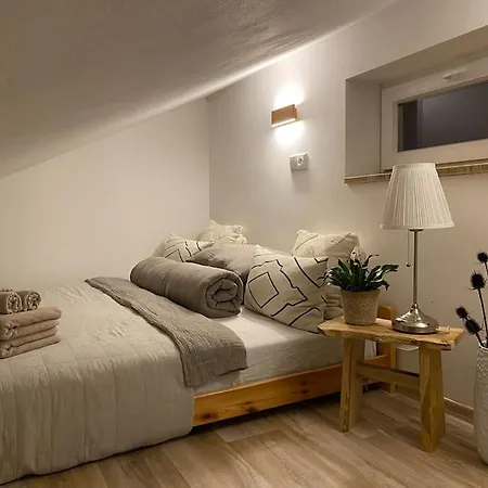 Garden House Apartment